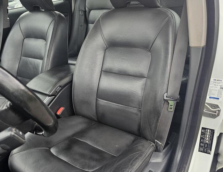 Volvo XC70 13