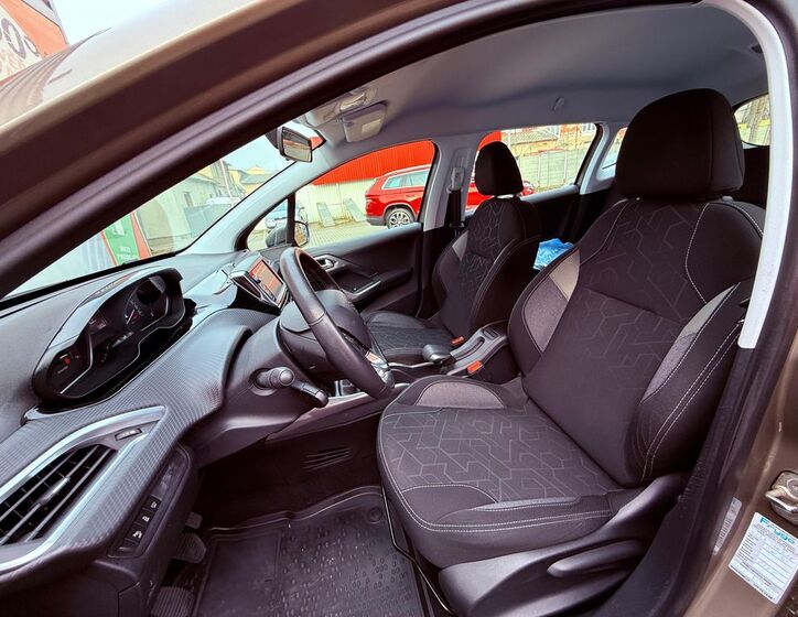 Peugeot 2008 12