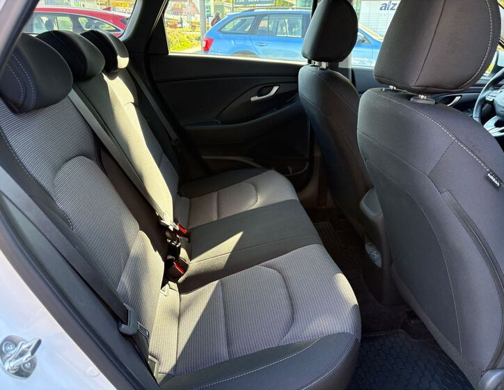 Hyundai i30 11