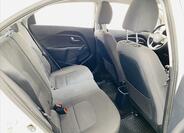 KIA Rio 7