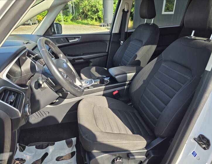 Ford Galaxy 8