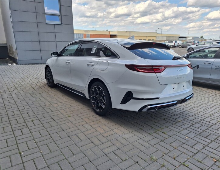 KIA ProCeed 3