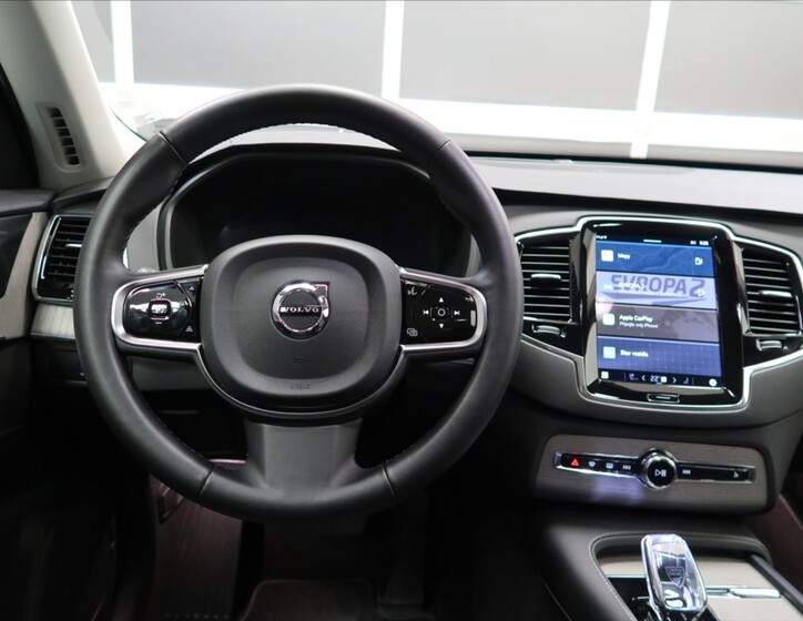 Volvo XC90 13