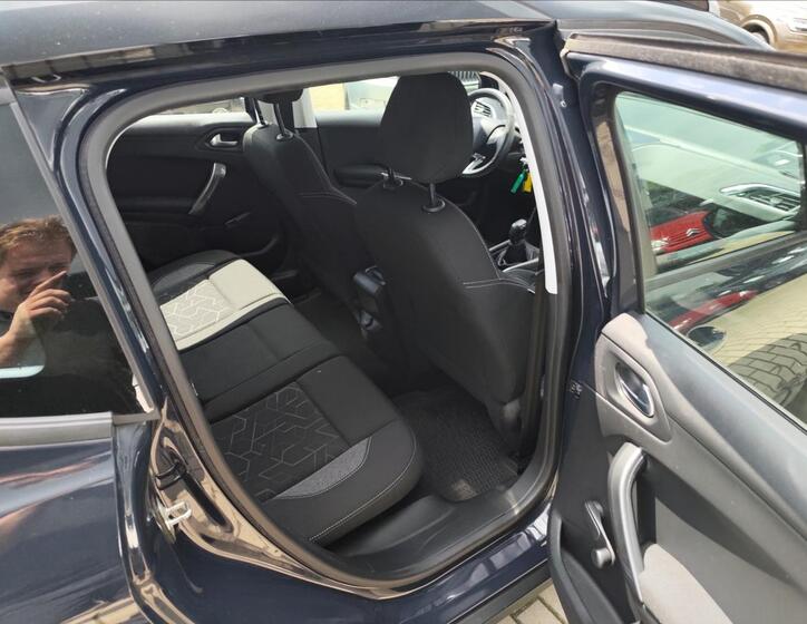 Peugeot 2008 33