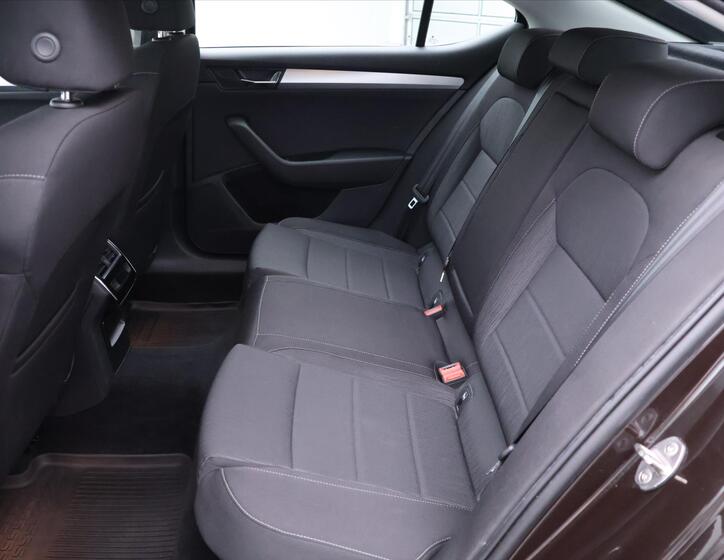 Škoda Superb 15