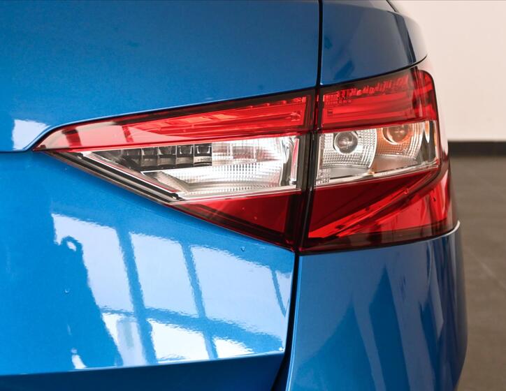 Škoda Superb 33