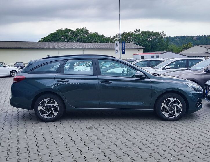 Hyundai i30 4