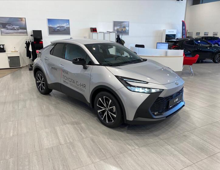 Toyota C-HR 3