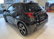 Toyota Yaris 5