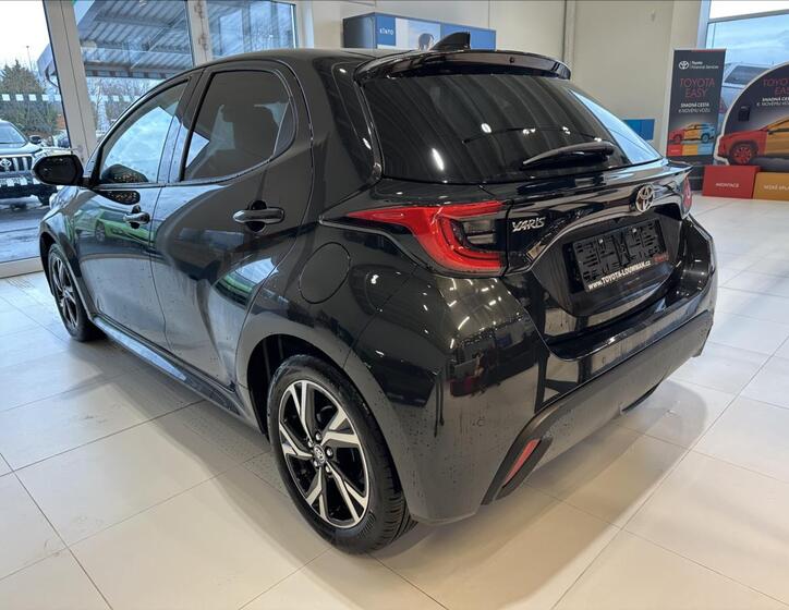 Toyota Yaris 5