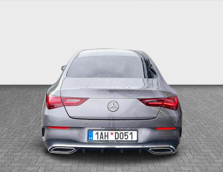 Mercedes-Benz CLA 4