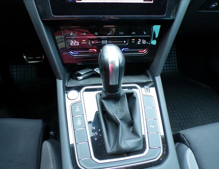 Volkswagen Passat 12