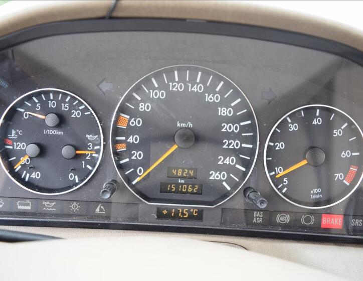 Mercedes-Benz SL 25