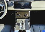 Land Rover Range Rover Evoque 32