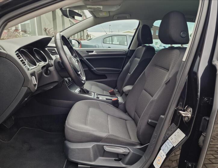 Volkswagen Golf 19