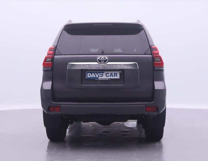 Toyota Land Cruiser 6