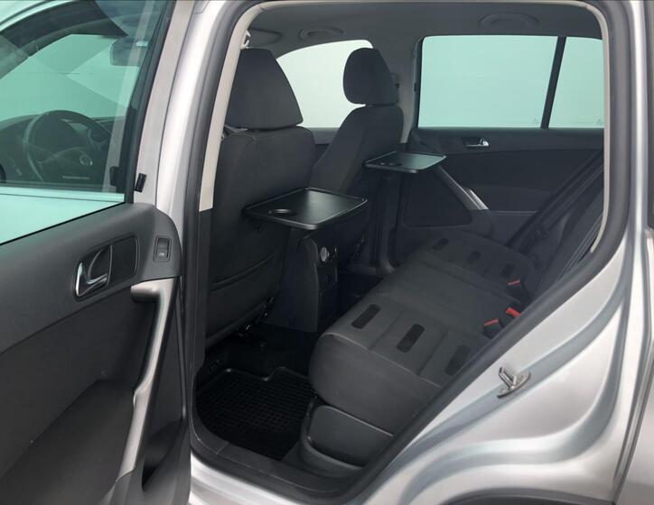 Volkswagen Tiguan 16