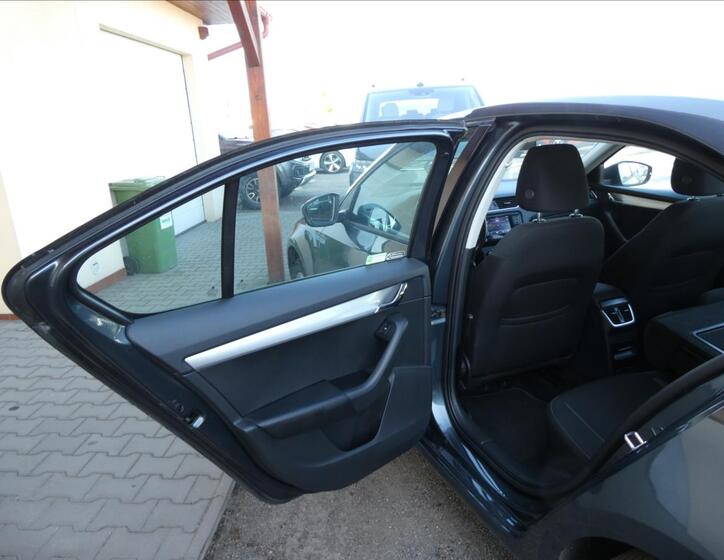 Škoda Octavia 16