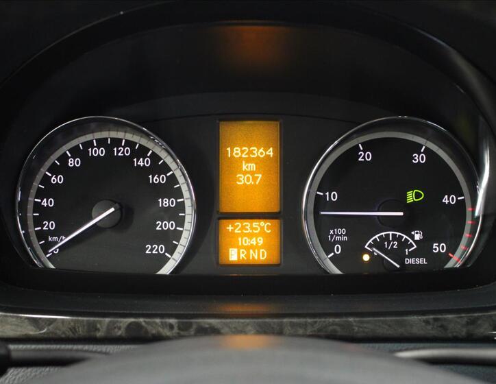 Mercedes-Benz Viano 25