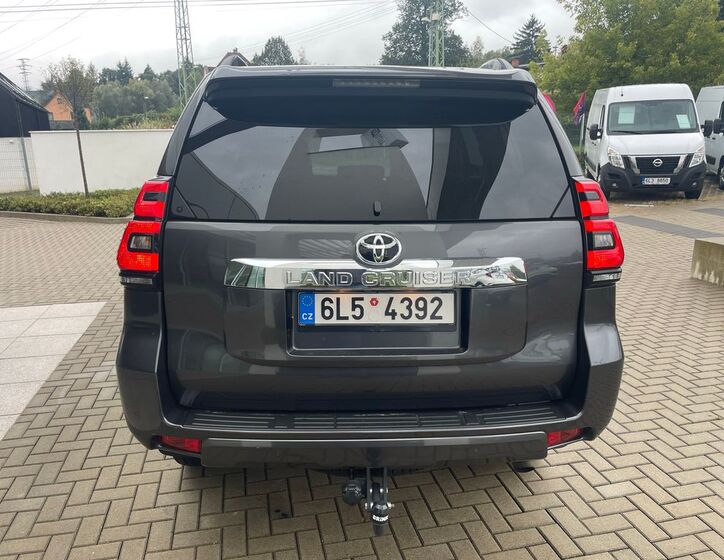 Toyota Land Cruiser 31