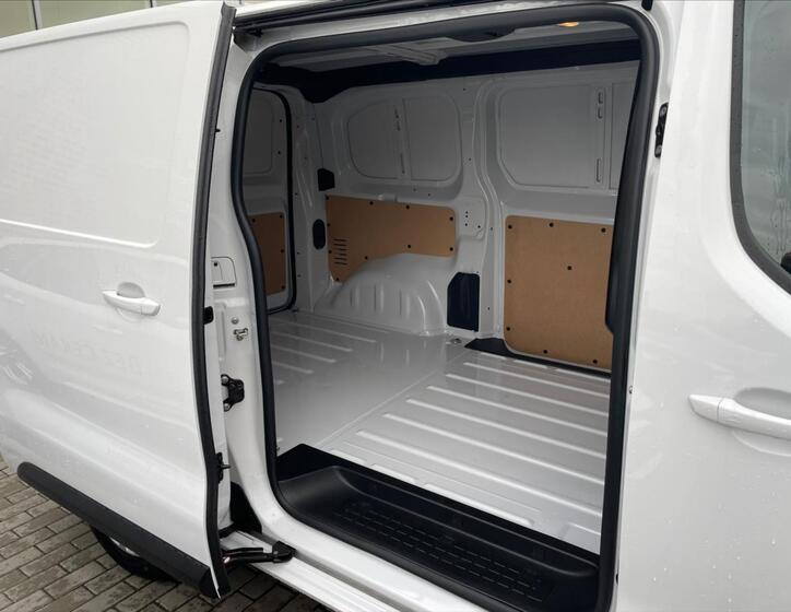 Toyota ProAce 11