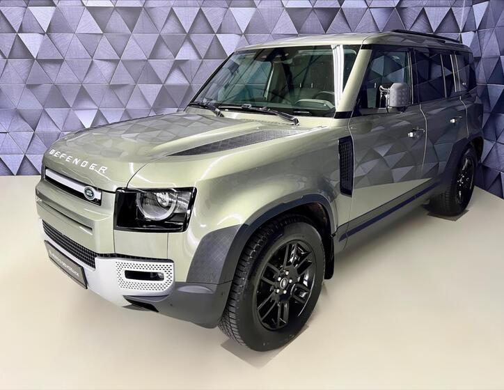 Land Rover Defender 1