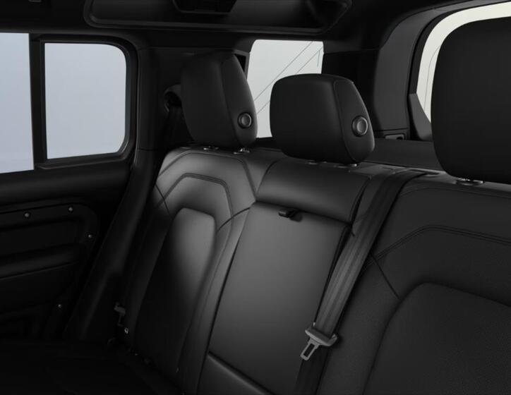 Land Rover Defender 8