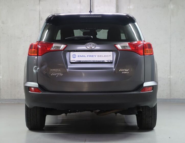 Toyota RAV4 6