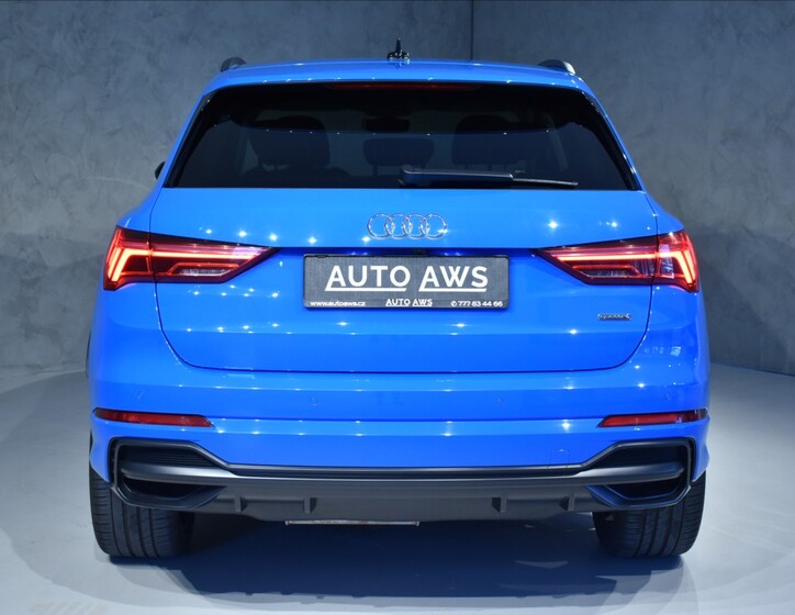 Audi Q3 7