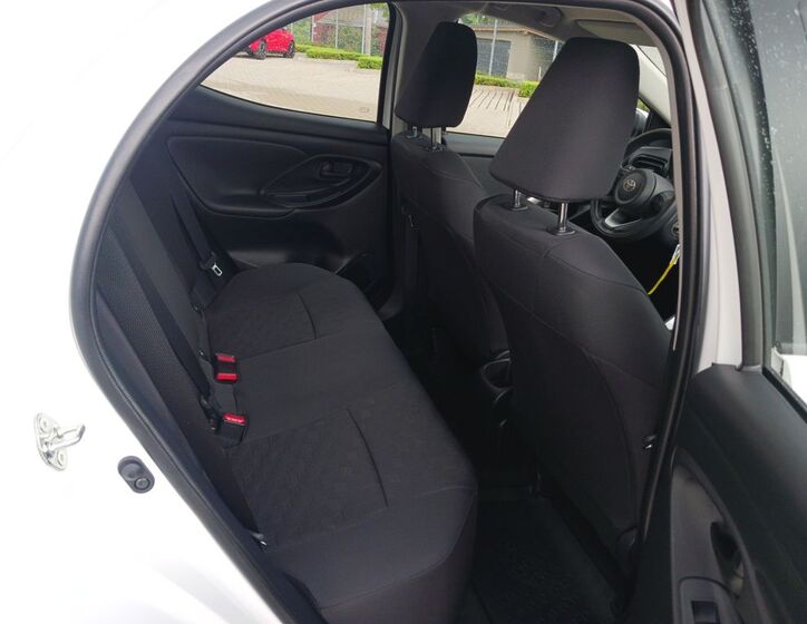Toyota Yaris 14