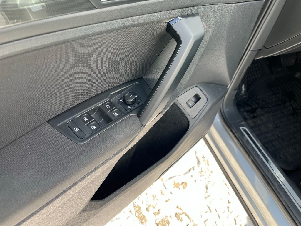Volkswagen Tiguan 11