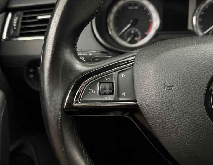 Škoda Octavia 10