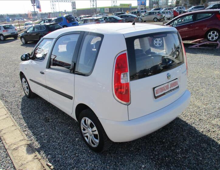 Škoda Roomster 8