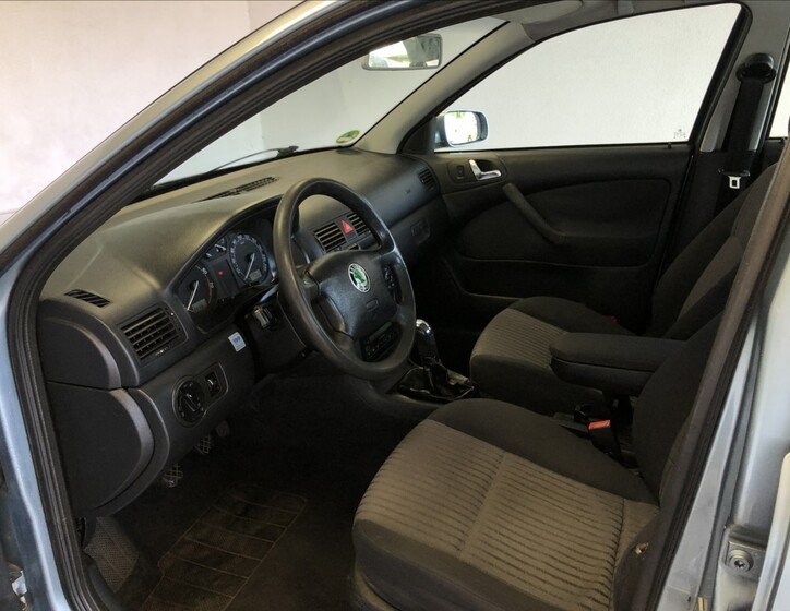 Škoda Octavia 9