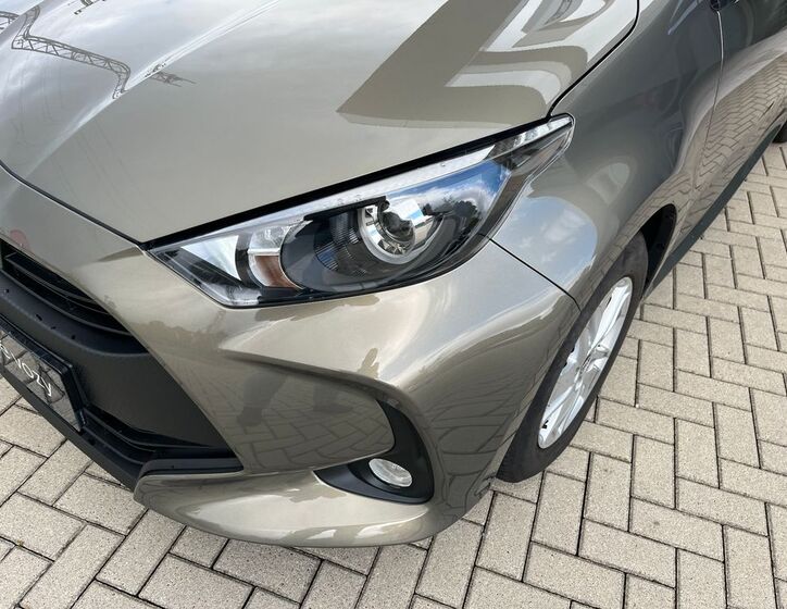 Toyota Yaris 10