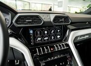 Lamborghini Urus 14