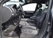 Audi Q7 15
