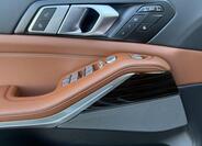 BMW X7 16