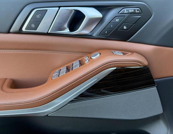 BMW X7 16