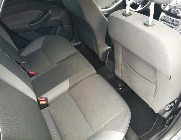 Ford Focus 13