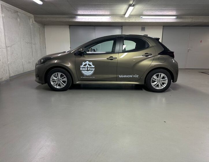 Toyota Yaris 8
