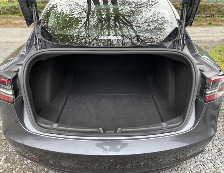 Tesla Model 3 34