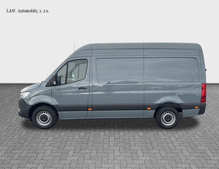 Mercedes-Benz Sprinter 2