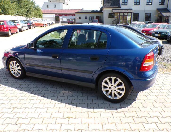 Opel Astra 6