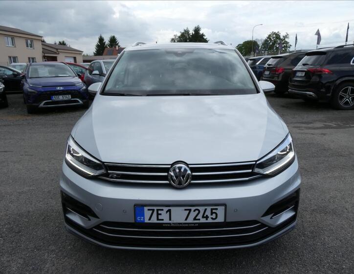 Volkswagen Touran 2