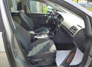 Volkswagen Golf 31