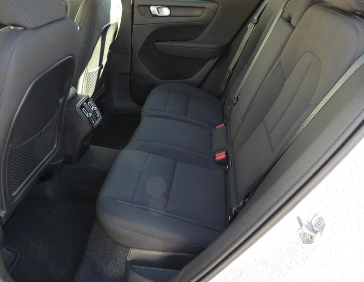 Volvo XC40 18