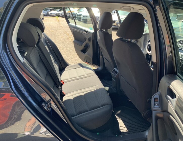 Volkswagen Golf 16