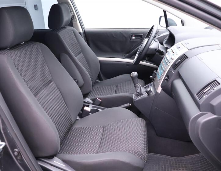 Toyota Corolla Verso 11