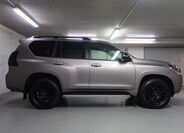 Toyota Land Cruiser 4